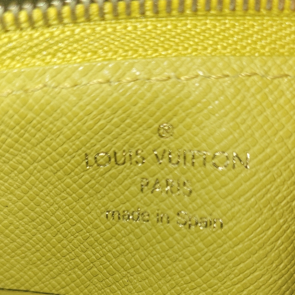 Louis Vuitton Damier Couleurs Element Clutch Pistache - Picture 8 of 11